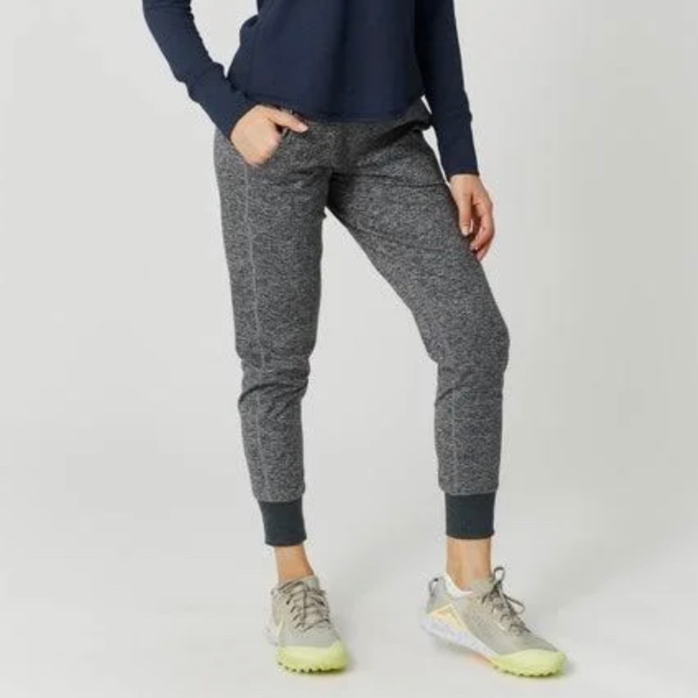 Rabbit jogger, size small, marbled black/white